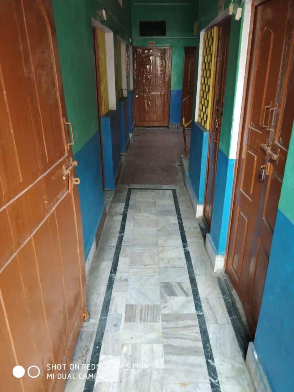 Hotel Yatri Niwas 瓦拉纳西 外观 照片